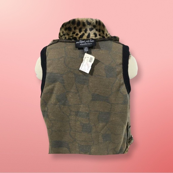 NWT $119 OUTDOOR EDITION BY PARKHURST FAUX FUR CLASP CLOSE VEST Size MEDIUM - Picture 3 of 3